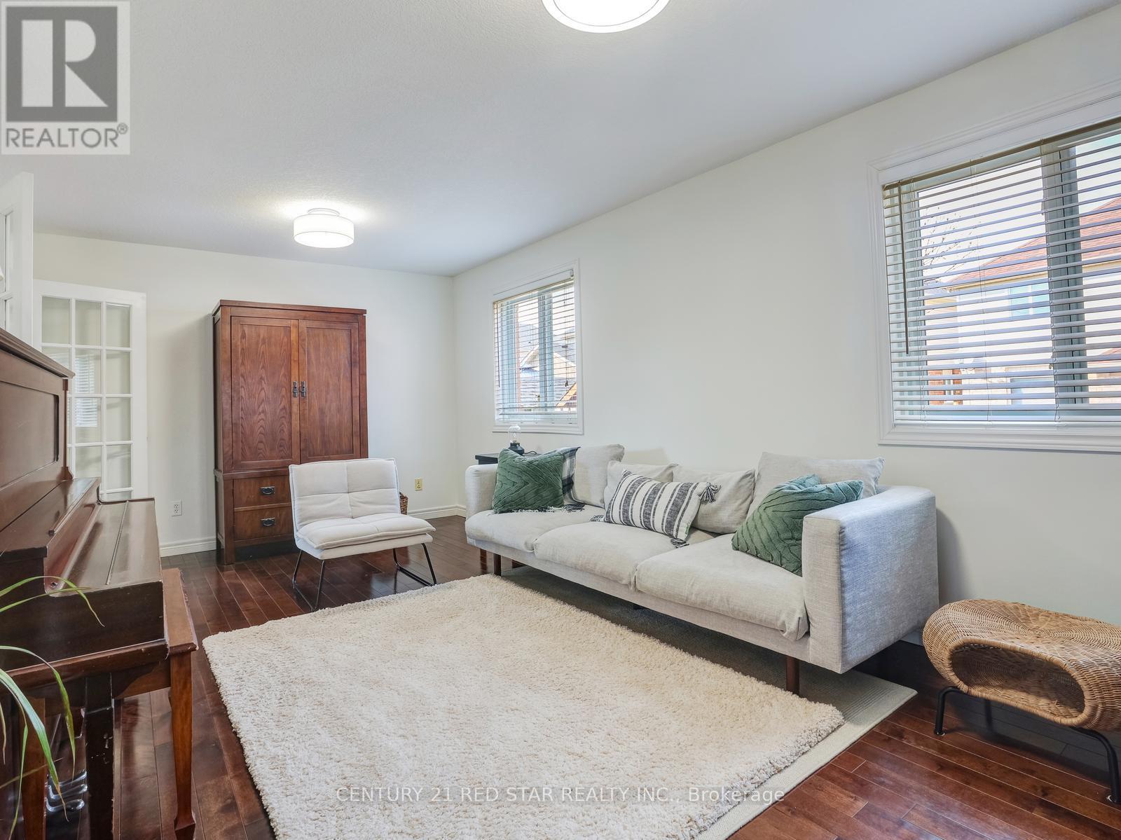 631 Doon South Drive, Kitchener, Ontario  N2P 2X5 - Photo 6 - X13006276