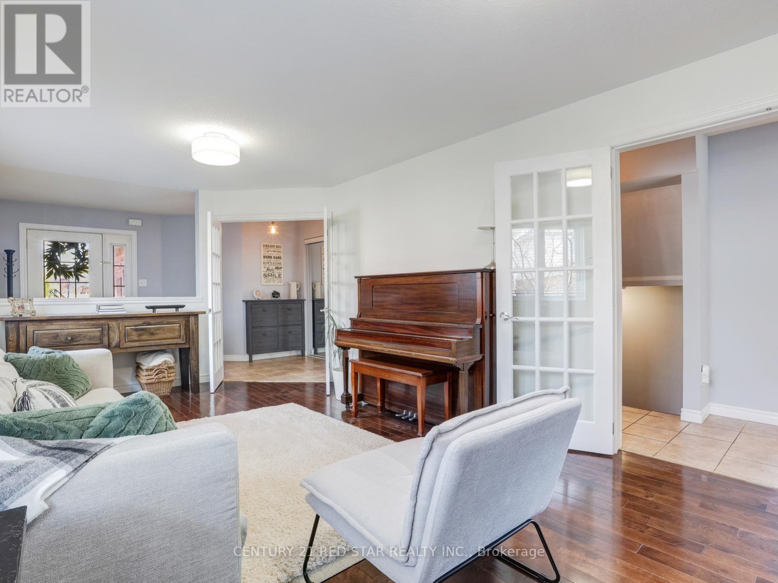 631 Doon South Drive, Kitchener, Ontario  N2P 2X5 - Photo 9 - X13006276