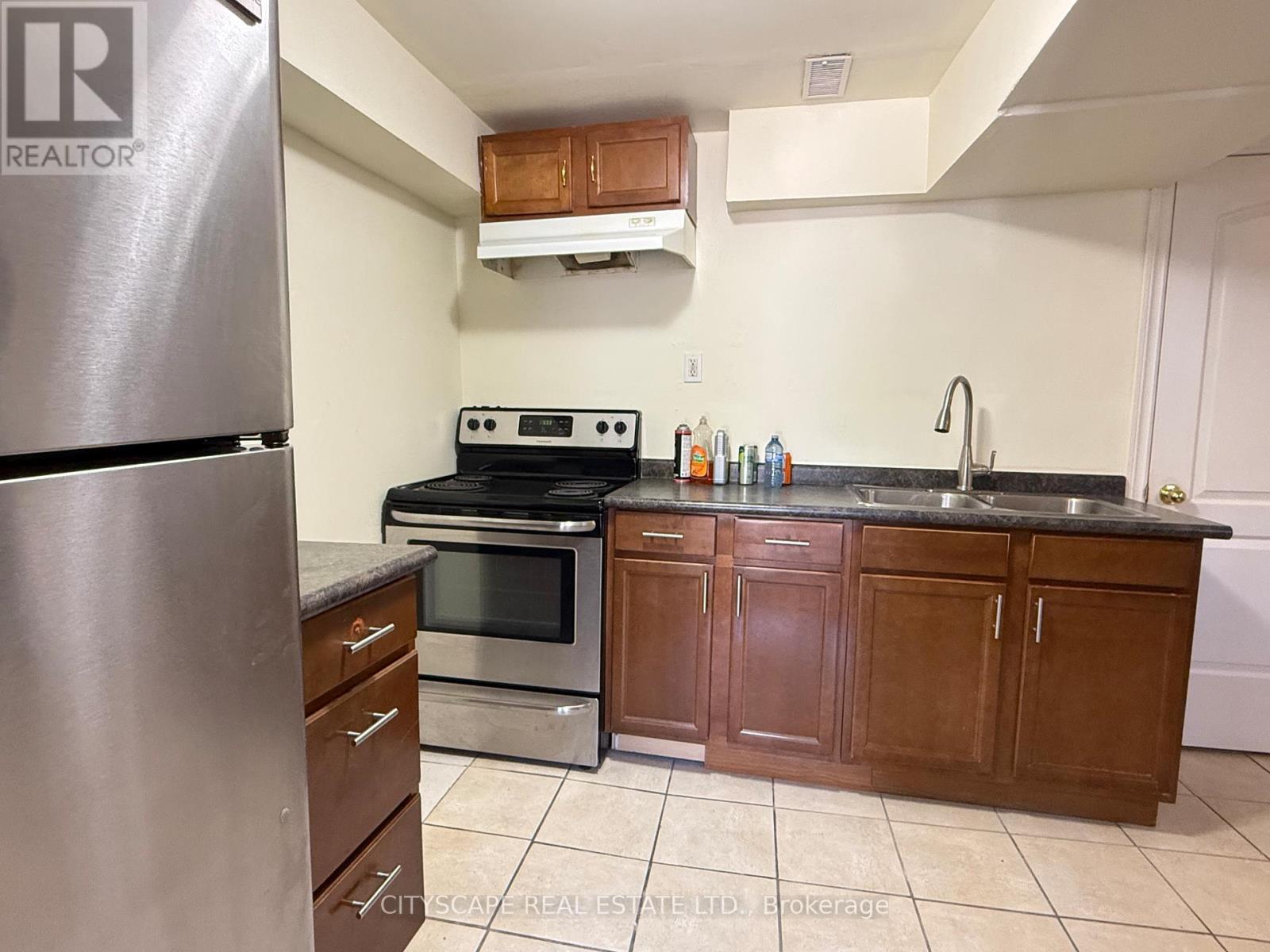 B - 61 Eby Street S, Kitchener, Ontario  N2G 3K9 - Photo 17 - X13006288