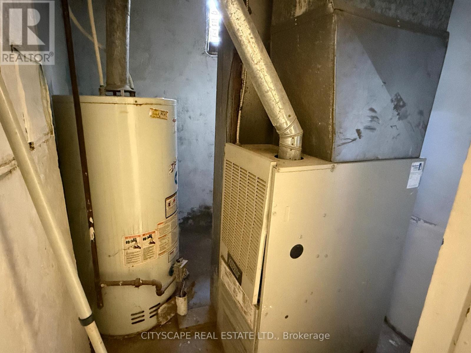 B - 61 Eby Street S, Kitchener, Ontario  N2G 3K9 - Photo 27 - X13006288