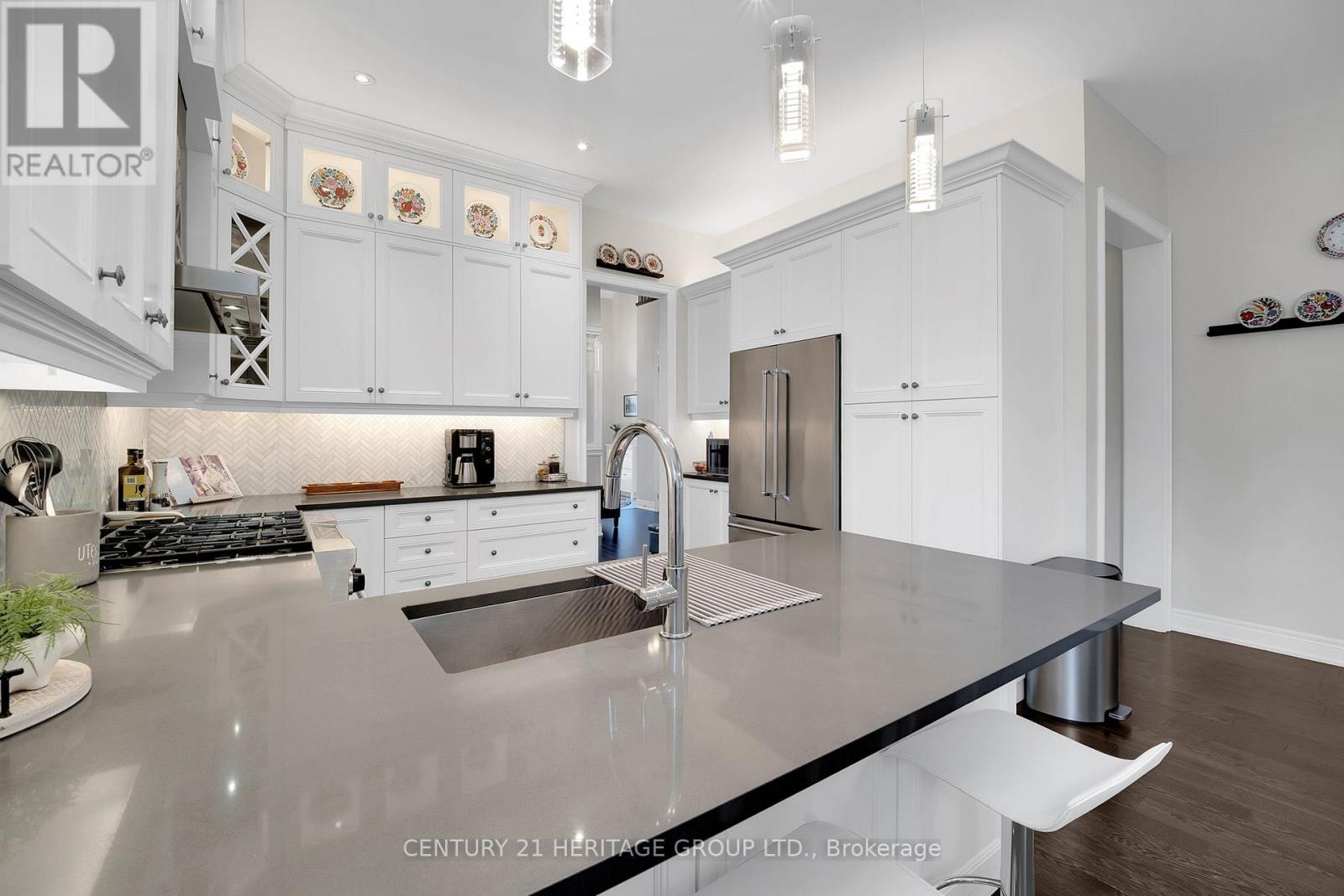 605 Mcgregor Farm Trail, Newmarket, Ontario  L3X 0H6 - Photo 13 - N13000490