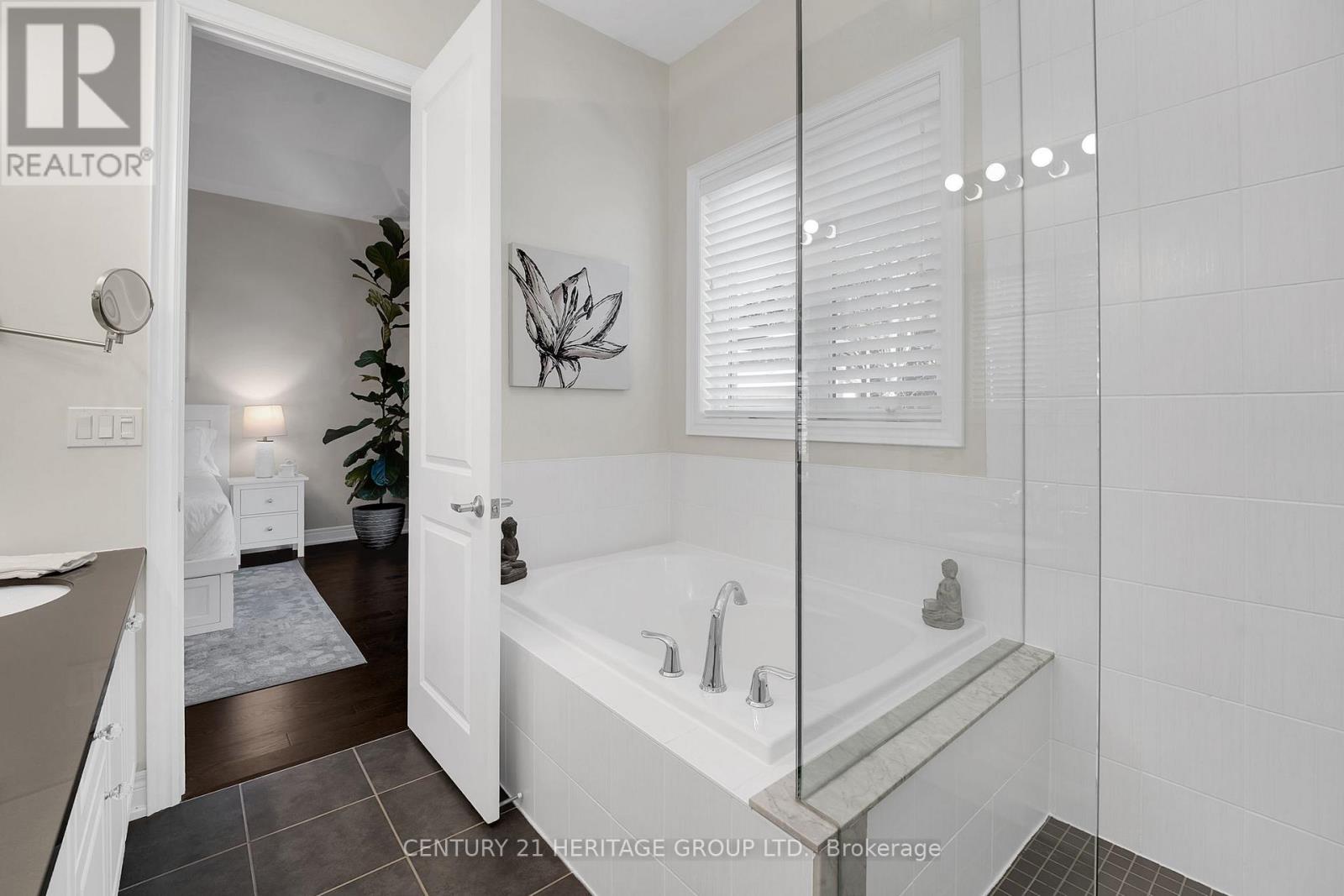 605 Mcgregor Farm Trail, Newmarket, Ontario  L3X 0H6 - Photo 23 - N13000490