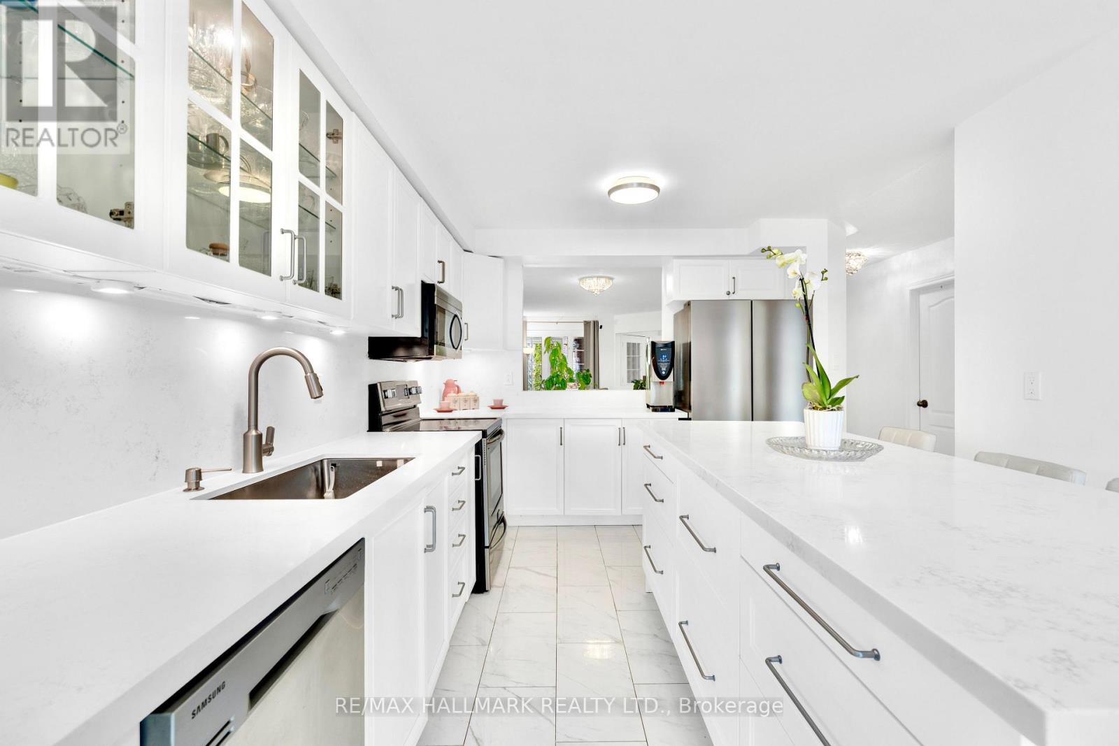 78 Sunridge Street, Richmond Hill, Ontario  L4E 3Z4 - Photo 6 - N12957818