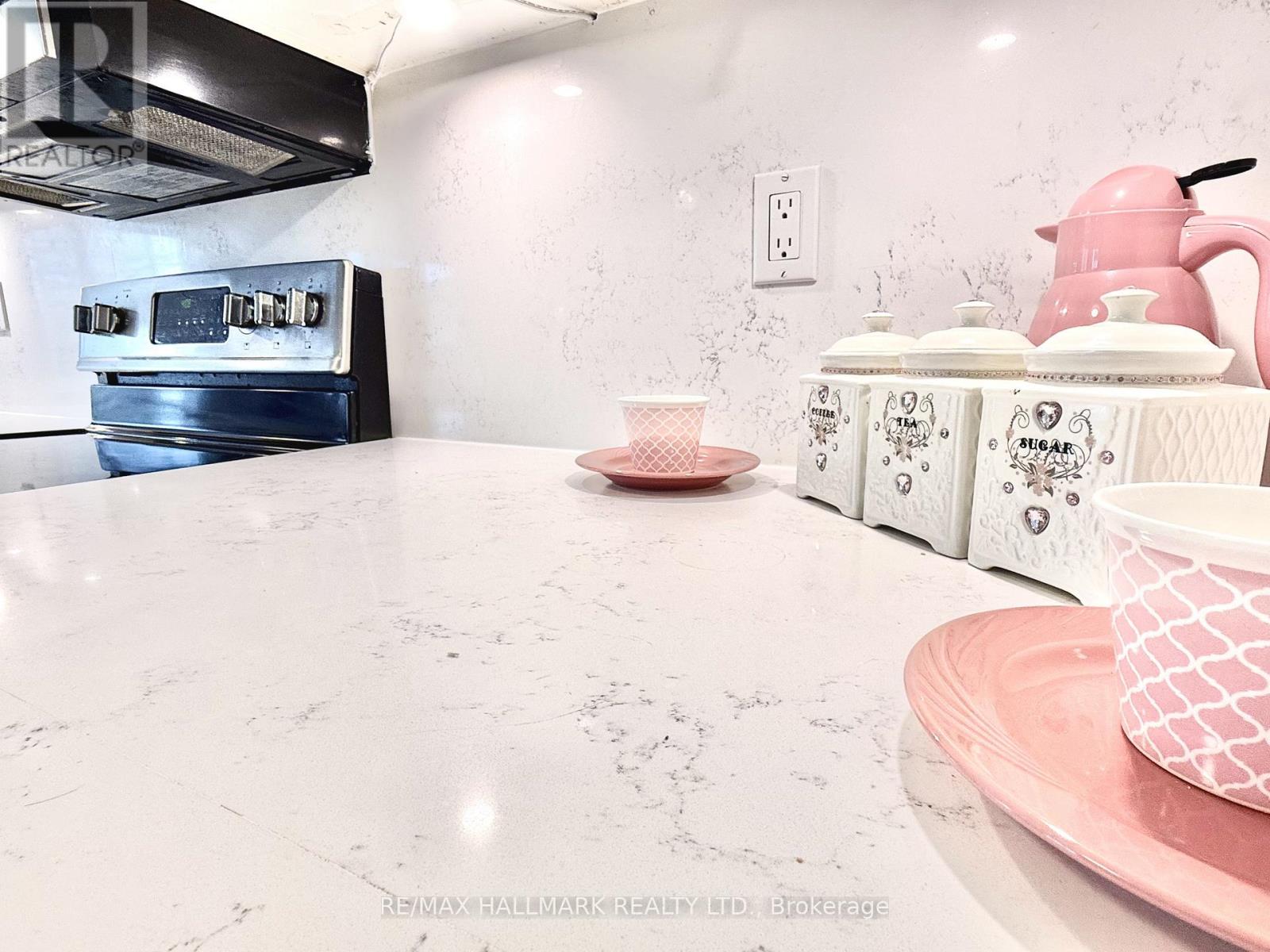 78 Sunridge Street, Richmond Hill, Ontario  L4E 3Z4 - Photo 7 - N12957818