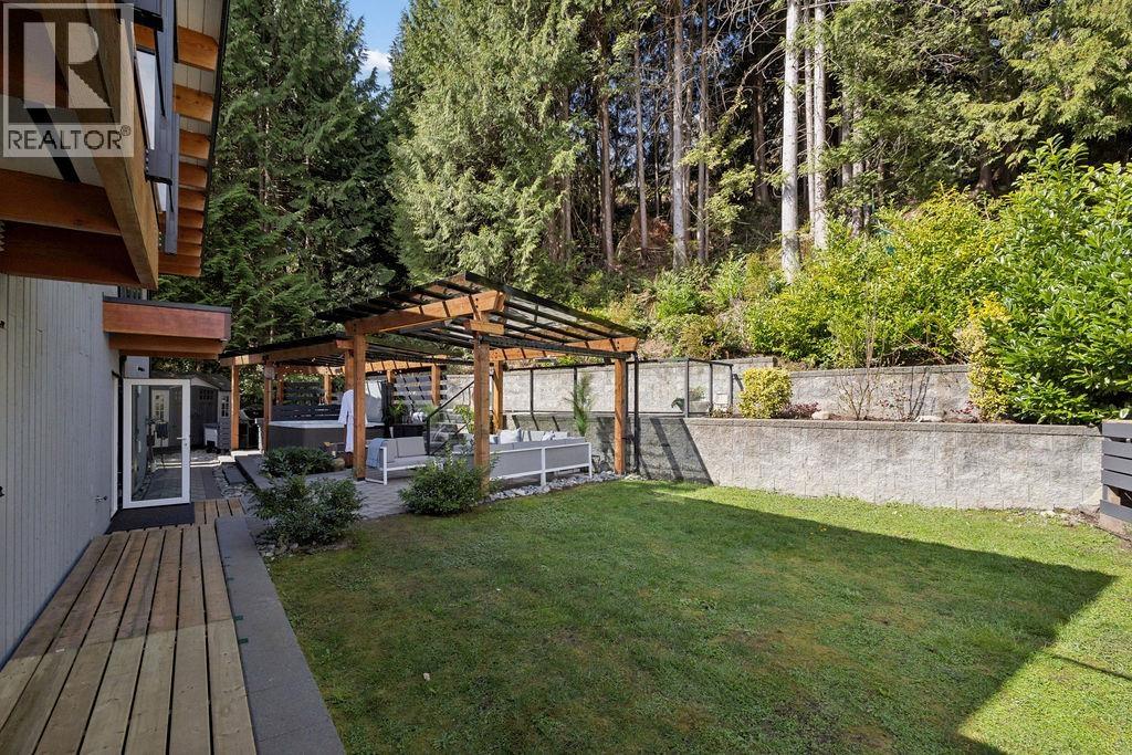 589 St Giles Road, West Vancouver, British Columbia  V7S 1L7 - Photo 36 - R3111357