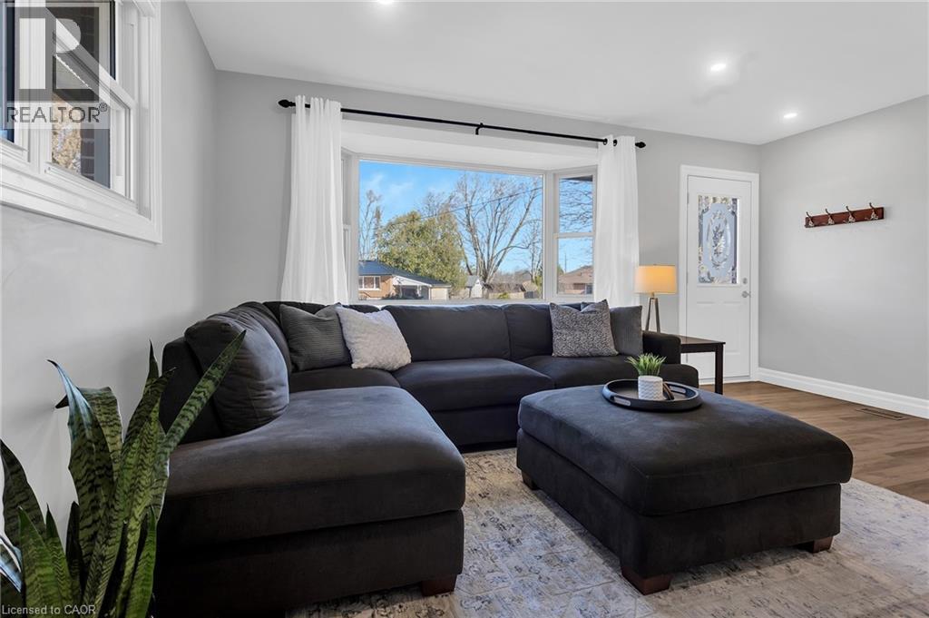 868 Grosvenor Street, Woodstock, Ontario  N4S 5H1 - Photo 4 - 40818644