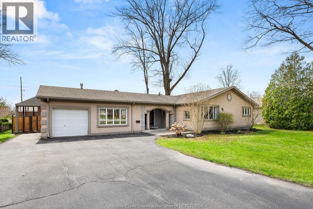 MLS# 26008319: 1350 LAURIER, LaSalle, Canada