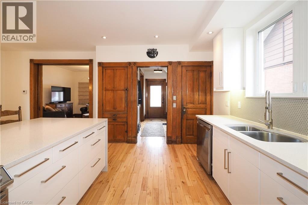 18 Theresa Street, Kitchener, Ontario  N2G 1M1 - Photo 24 - 40819557