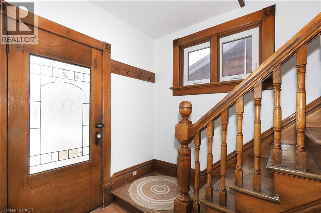 18 Theresa Street, Kitchener, Ontario  N2G 1M1 - Photo 4 - 40819557