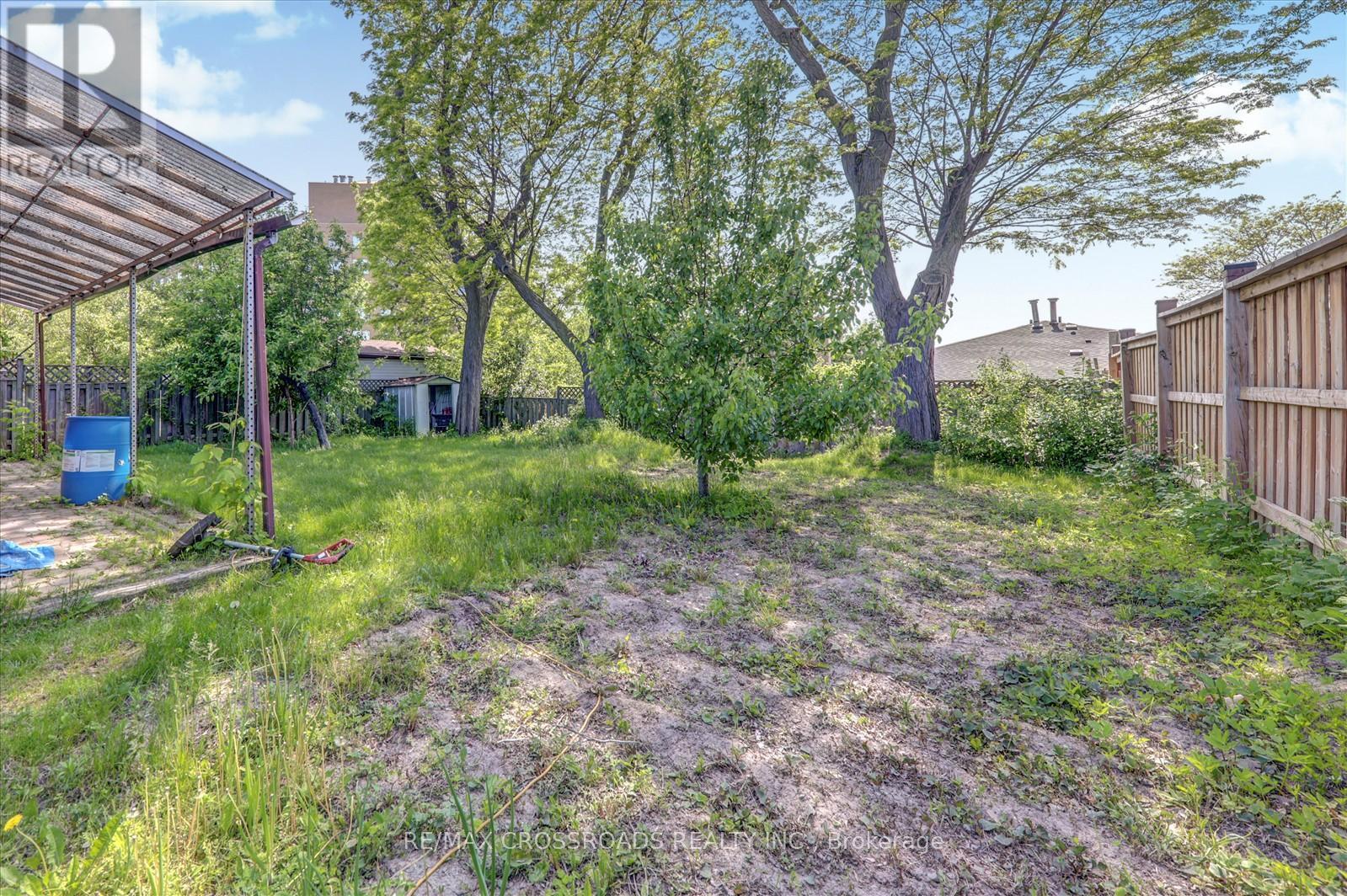 18 De Marco Boulevard, Toronto, Ontario  M6L 2W1 - Photo 26 - W12862062