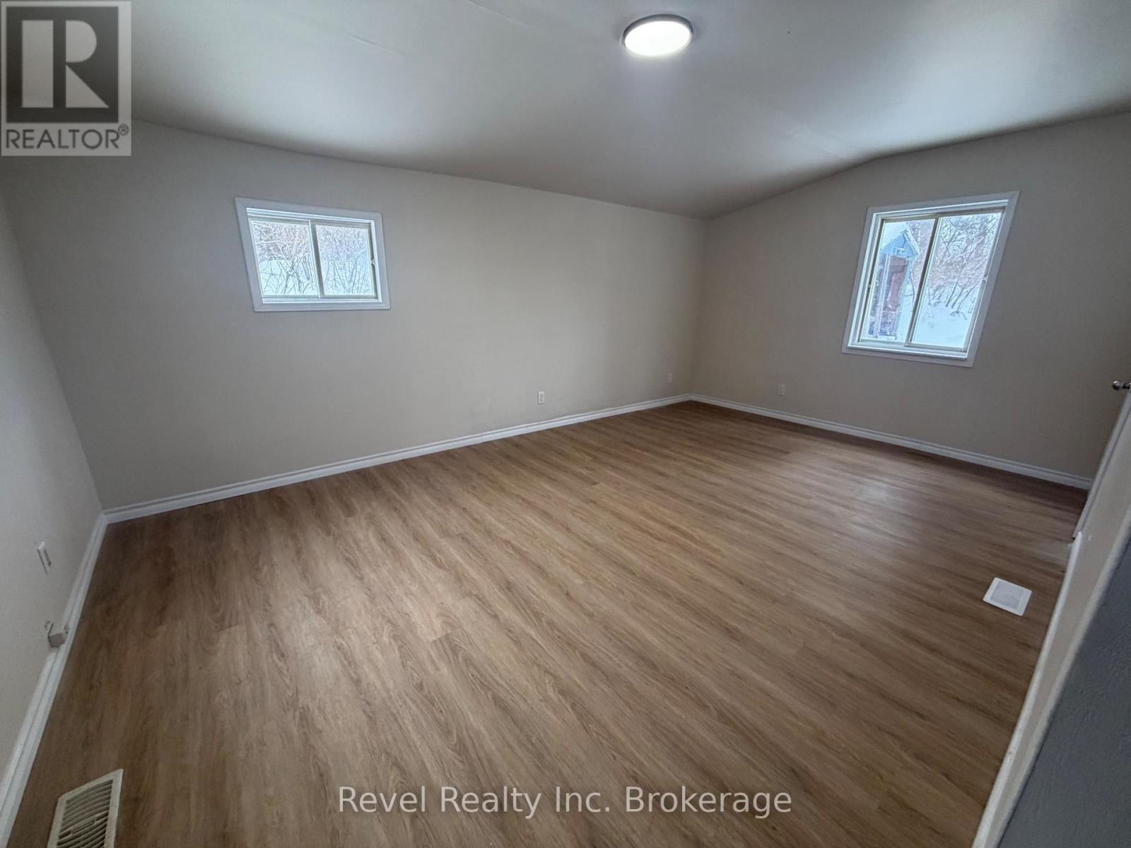 442 Pine Street, Mattawa, Ontario  P0H 1V0 - Photo 11 - X12896300