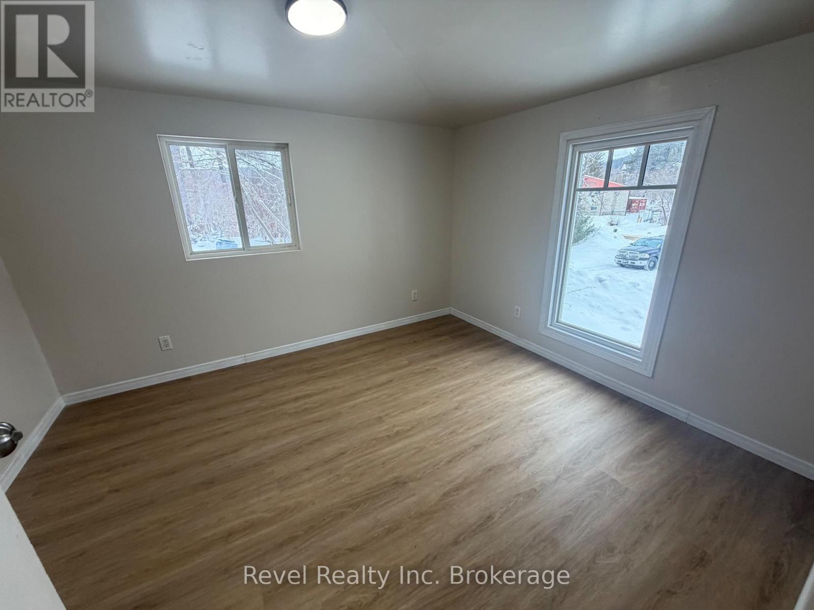 442 Pine Street, Mattawa, Ontario  P0H 1V0 - Photo 27 - X12896300