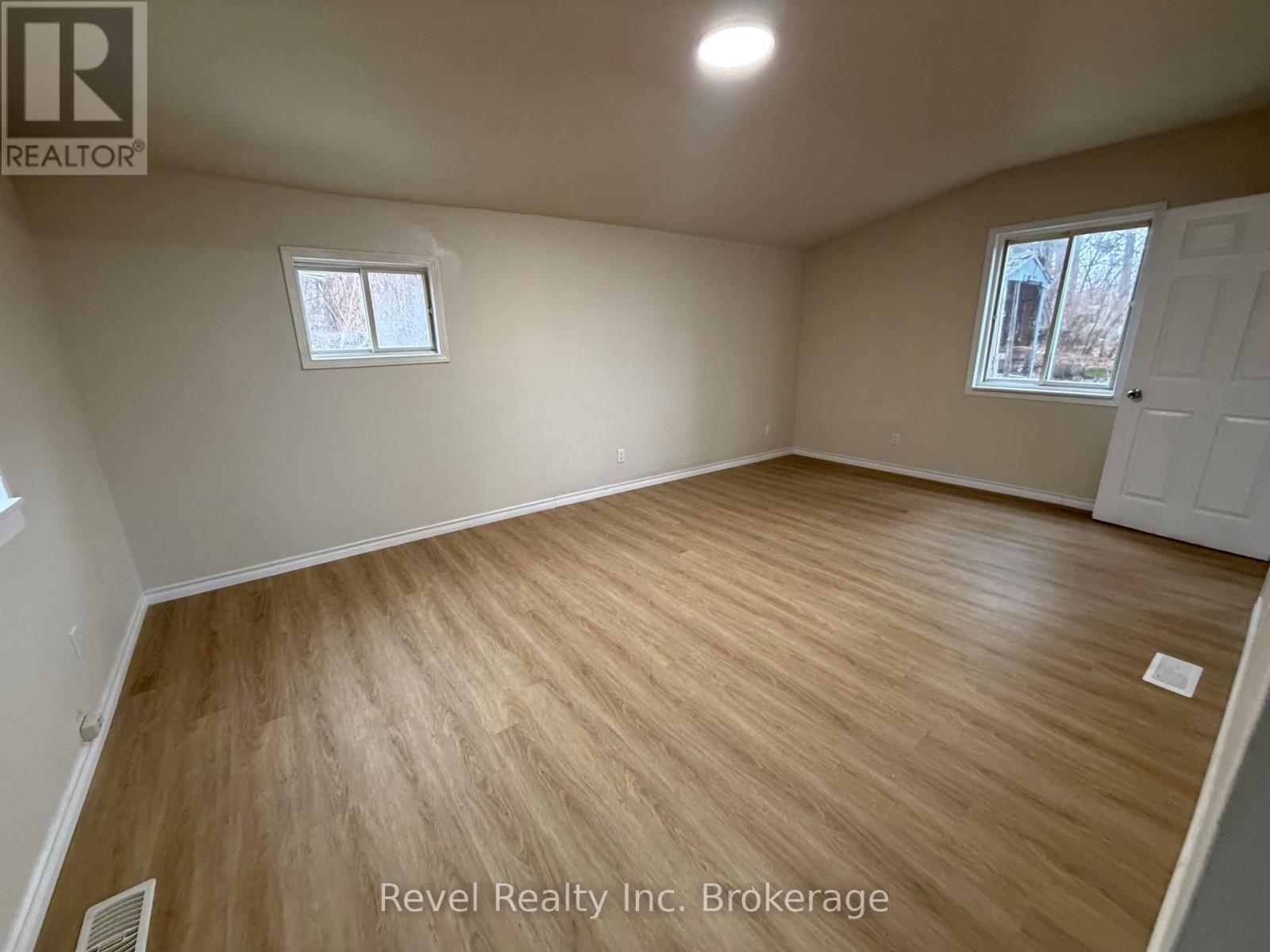 442 Pine Street, Mattawa, Ontario  P0H 1V0 - Photo 5 - X12896300