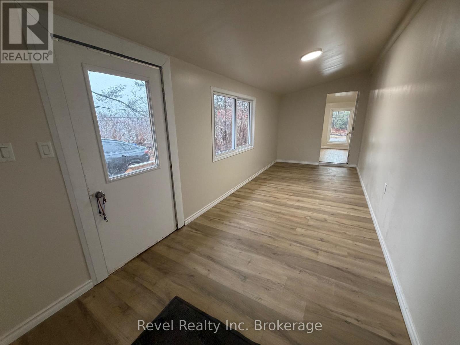 442 Pine Street, Mattawa, Ontario  P0H 1V0 - Photo 3 - X12896300