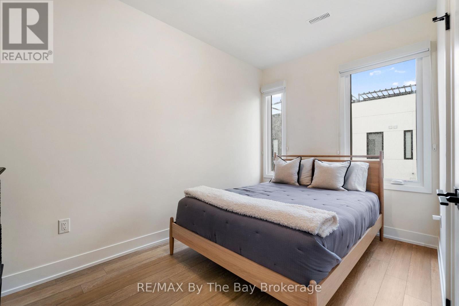 8 Bru Lor Lane, Orillia, Ontario  L3V 8P4 - Photo 25 - S13006468