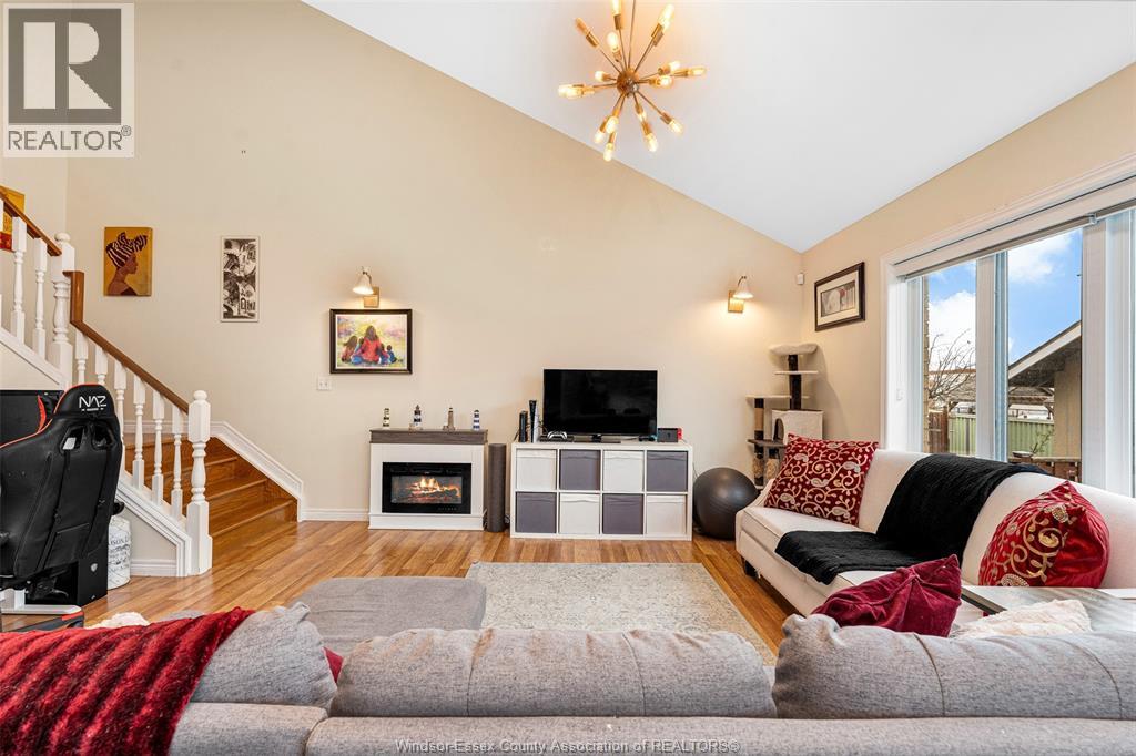 11460 Timber Bay Crescent, Windsor, Ontario  N8R 2K9 - Photo 7 - 26008329