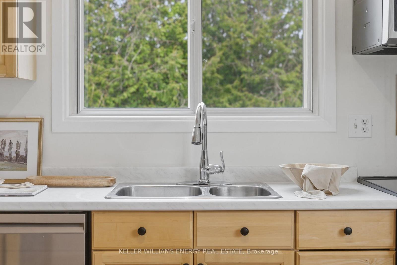 441 Maplewood Drive, Oshawa, Ontario L1G 5R7 - Photo 6 - E13006314