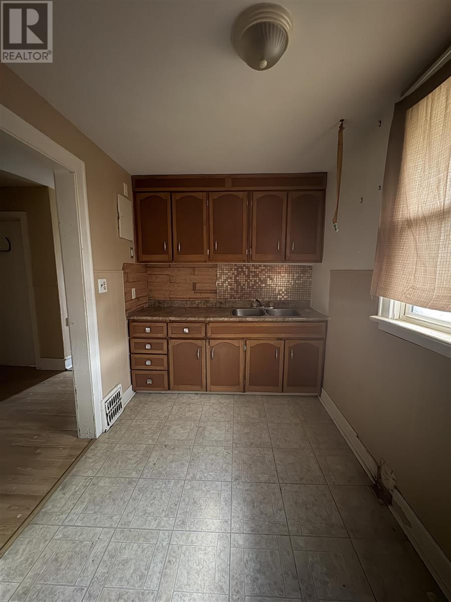 231 Brown St, Sault Ste. Marie, Ontario  P6A 1N8 - Photo 12 - SM260136