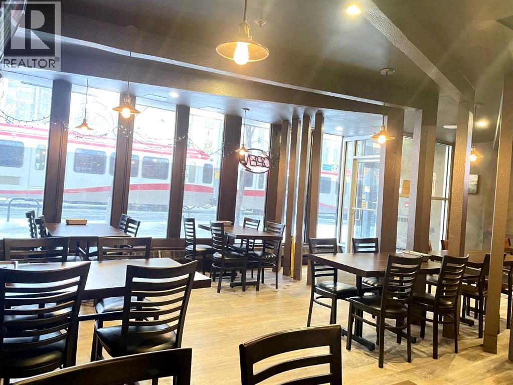 9 West End Avenue SW, Calgary, Alberta  T2P 1A5 - Photo 3 - A2302438