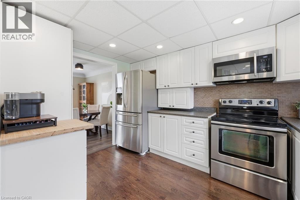 2074 Churchill Avenue, Burlington, Ontario  L7R 3T7 - Photo 11 - 40820436