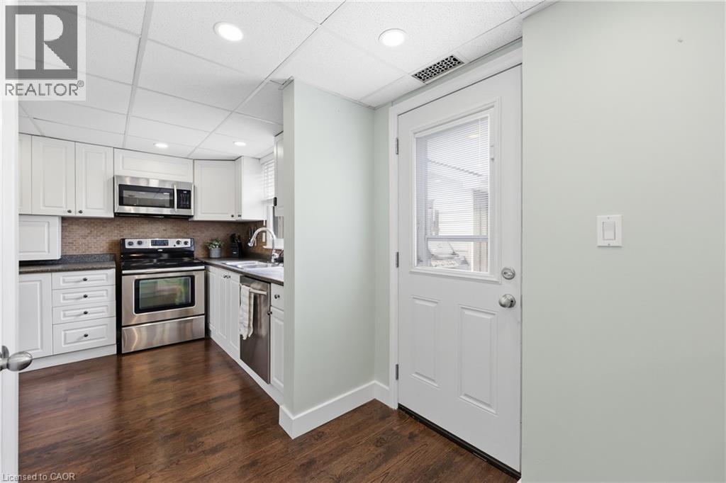 2074 Churchill Avenue, Burlington, Ontario  L7R 3T7 - Photo 13 - 40820436