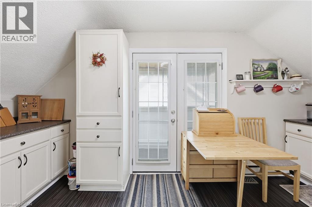 2074 Churchill Avenue, Burlington, Ontario  L7R 3T7 - Photo 21 - 40820436