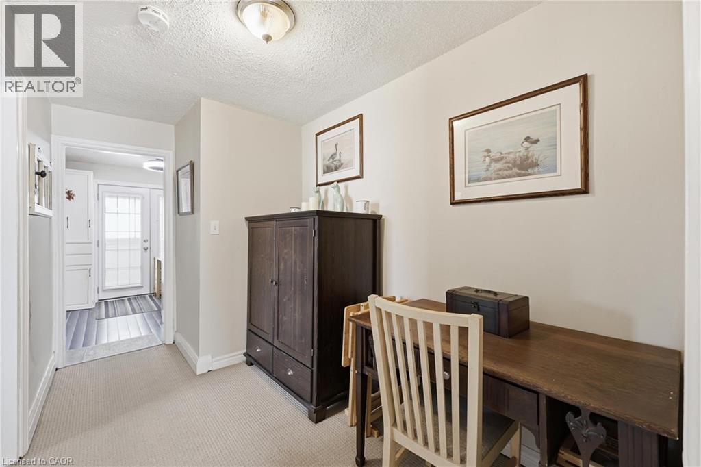 2074 Churchill Avenue, Burlington, Ontario  L7R 3T7 - Photo 27 - 40820436