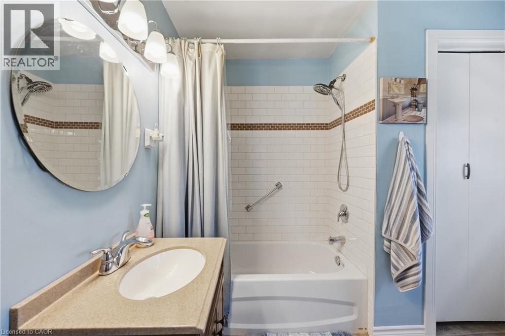 2074 Churchill Avenue, Burlington, Ontario  L7R 3T7 - Photo 31 - 40820436