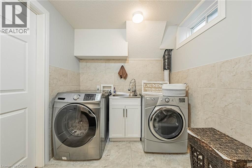 228 Holbeach Crescent, Waterloo, Ontario  N2J 4Y7 - Photo 32 - 40820884