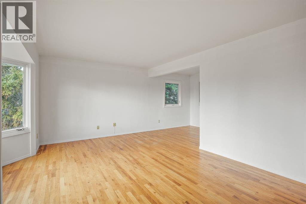 3943 38 Avenue, Red Deer, Alberta  T4N 2T6 - Photo 5 - A2301571