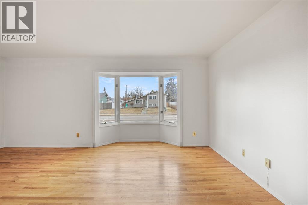 3943 38 Avenue, Red Deer, Alberta  T4N 2T6 - Photo 4 - A2301571