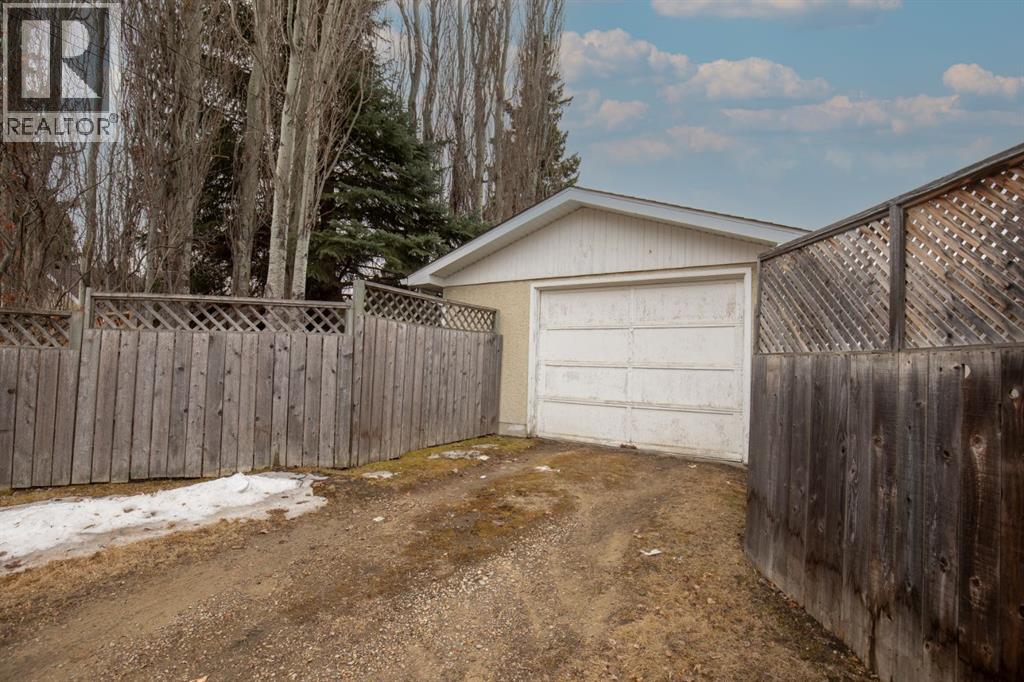 3943 38 Avenue, Red Deer, Alberta  T4N 2T6 - Photo 23 - A2301571