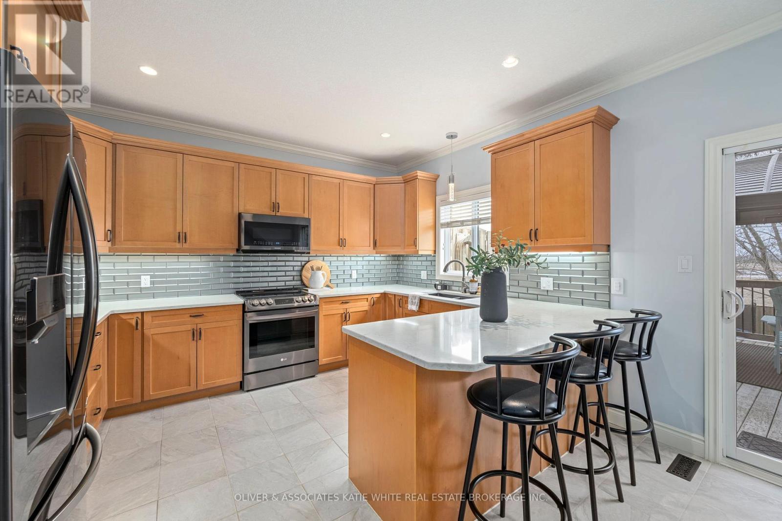 187 Watson Street, Lucan Biddulph, Ontario  N0M 2J0 - Photo 10 - X13006492