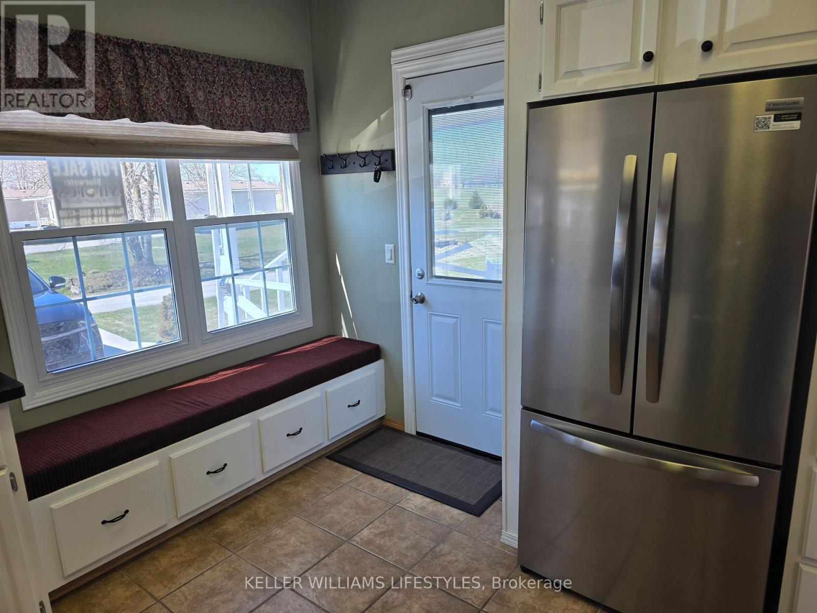 142 Sandbagger Crescent, Bluewater, Ontario  N0M 1G0 - Photo 12 - X13006574