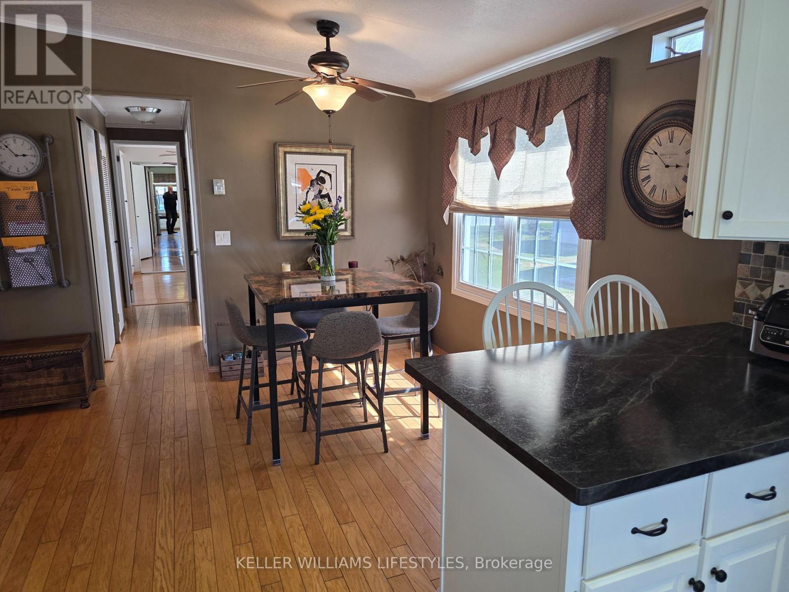 142 Sandbagger Crescent, Bluewater, Ontario  N0M 1G0 - Photo 13 - X13006574