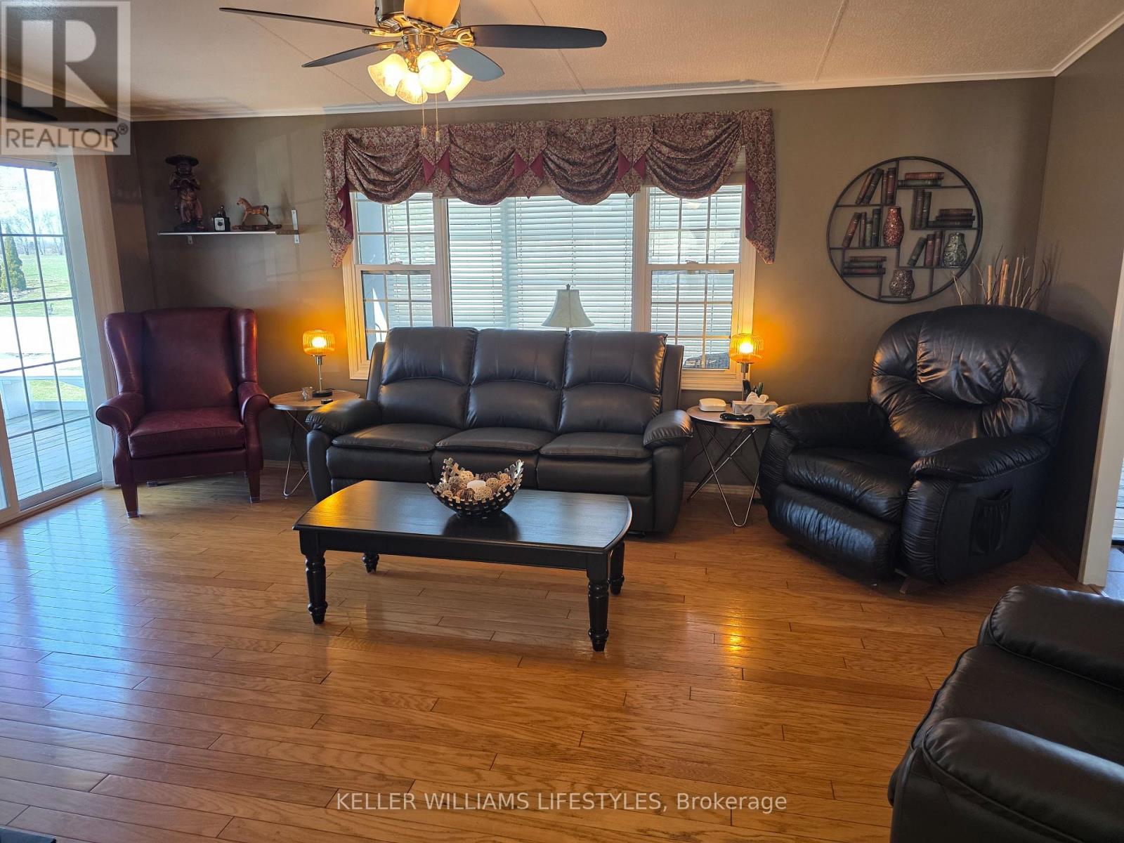 142 Sandbagger Crescent, Bluewater, Ontario  N0M 1G0 - Photo 15 - X13006574