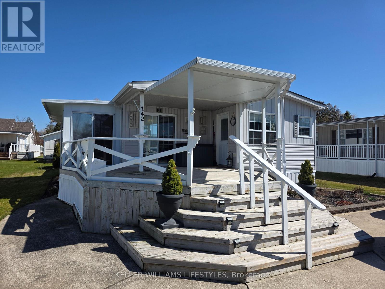 142 Sandbagger Crescent, Bluewater, Ontario  N0M 1G0 - Photo 3 - X13006574