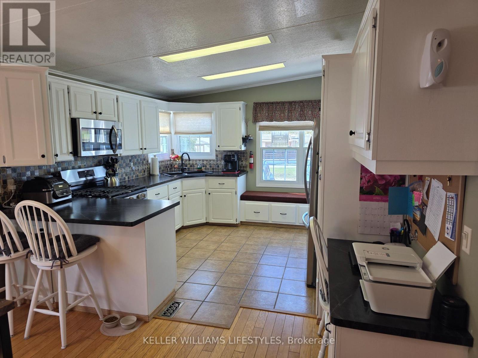 142 Sandbagger Crescent, Bluewater, Ontario  N0M 1G0 - Photo 8 - X13006574