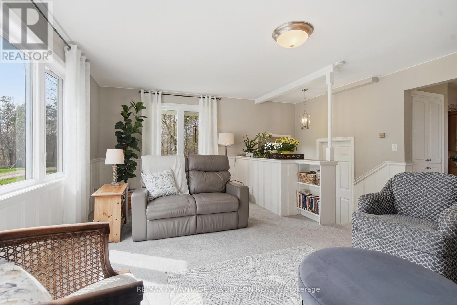 11247 Maple Road, North Middlesex, Ontario  N0M 1A0 - Photo 32 - X13006598