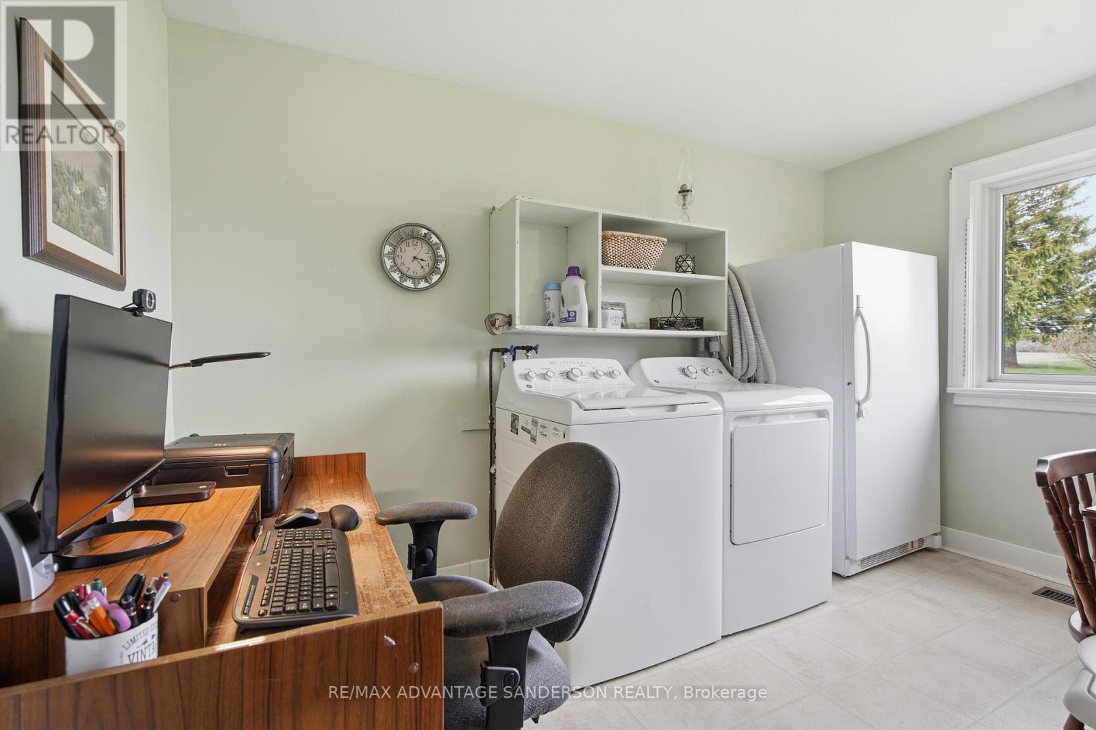 11247 Maple Road, North Middlesex, Ontario  N0M 1A0 - Photo 33 - X13006598