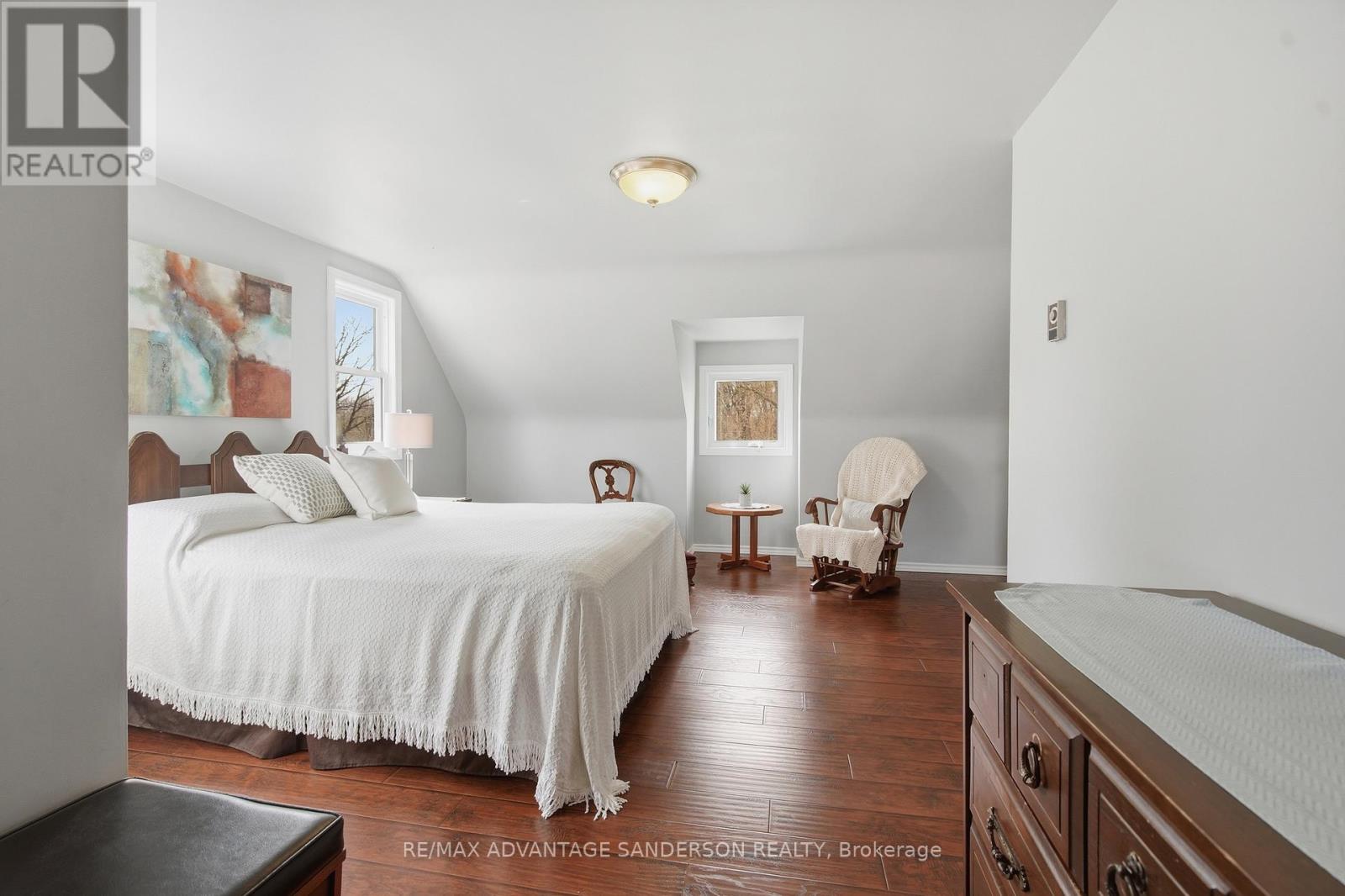 11247 Maple Road, North Middlesex, Ontario  N0M 1A0 - Photo 37 - X13006598