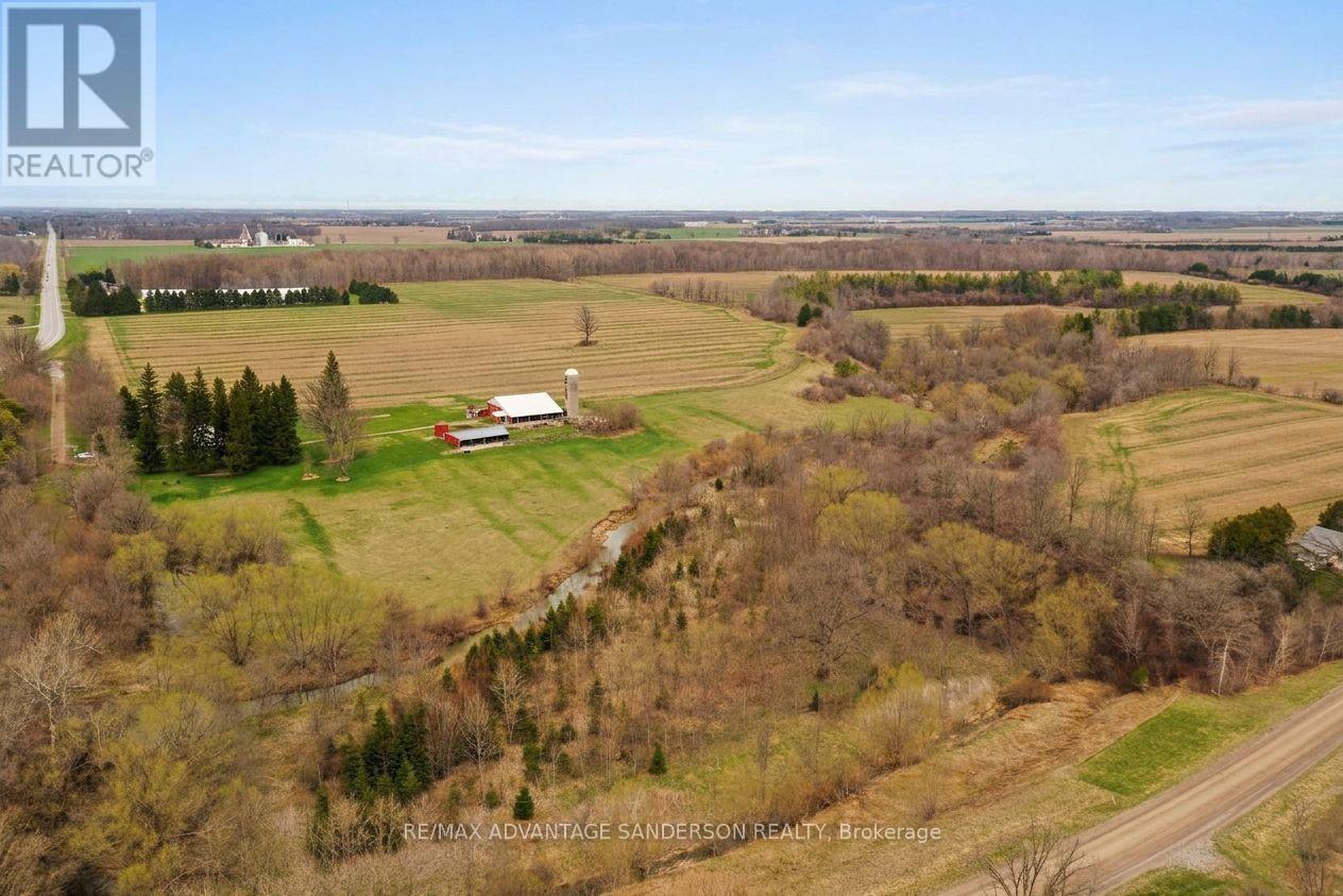 11247 Maple Road, North Middlesex, Ontario  N0M 1A0 - Photo 4 - X13006598