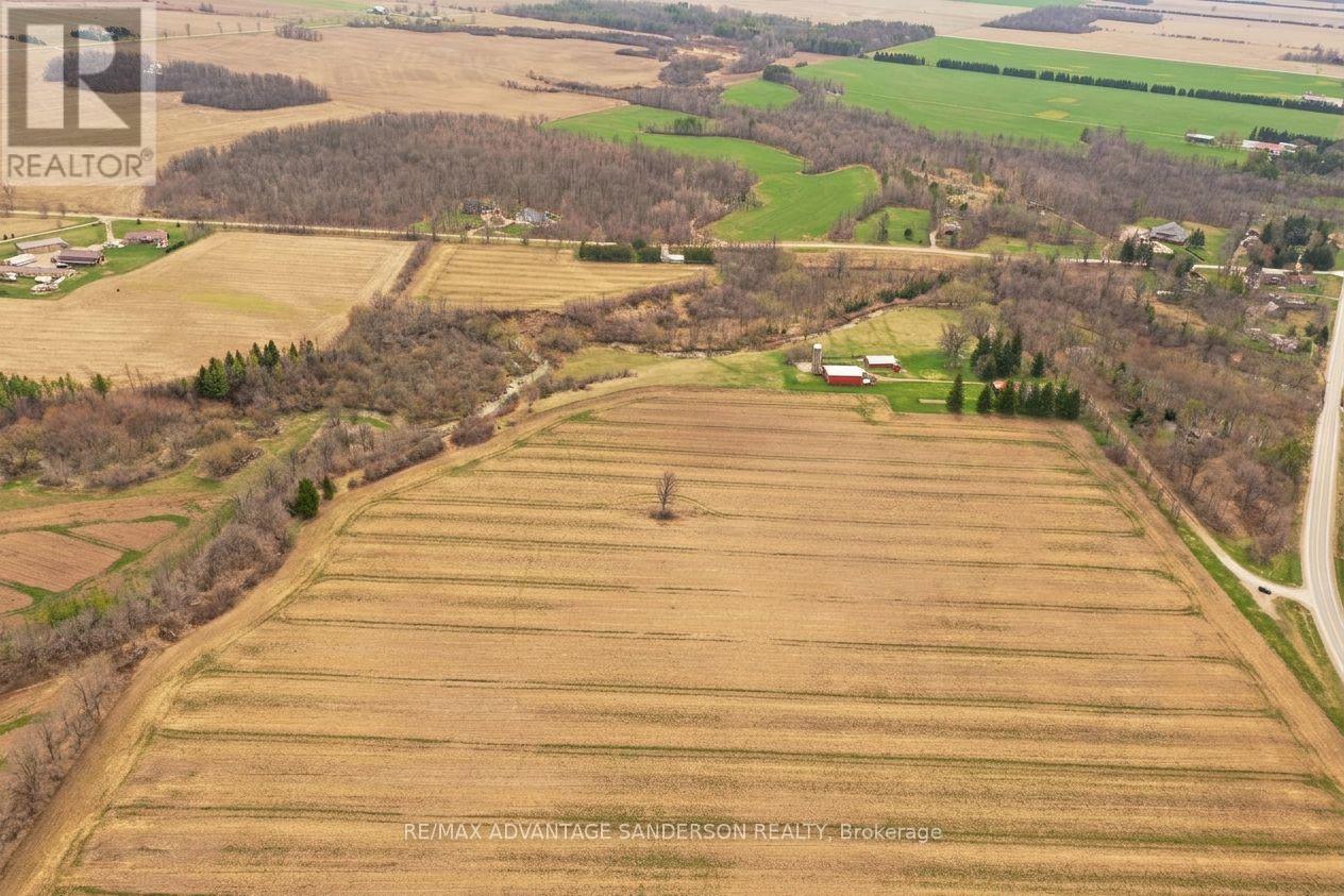11247 Maple Road, North Middlesex, Ontario  N0M 1A0 - Photo 6 - X13006598