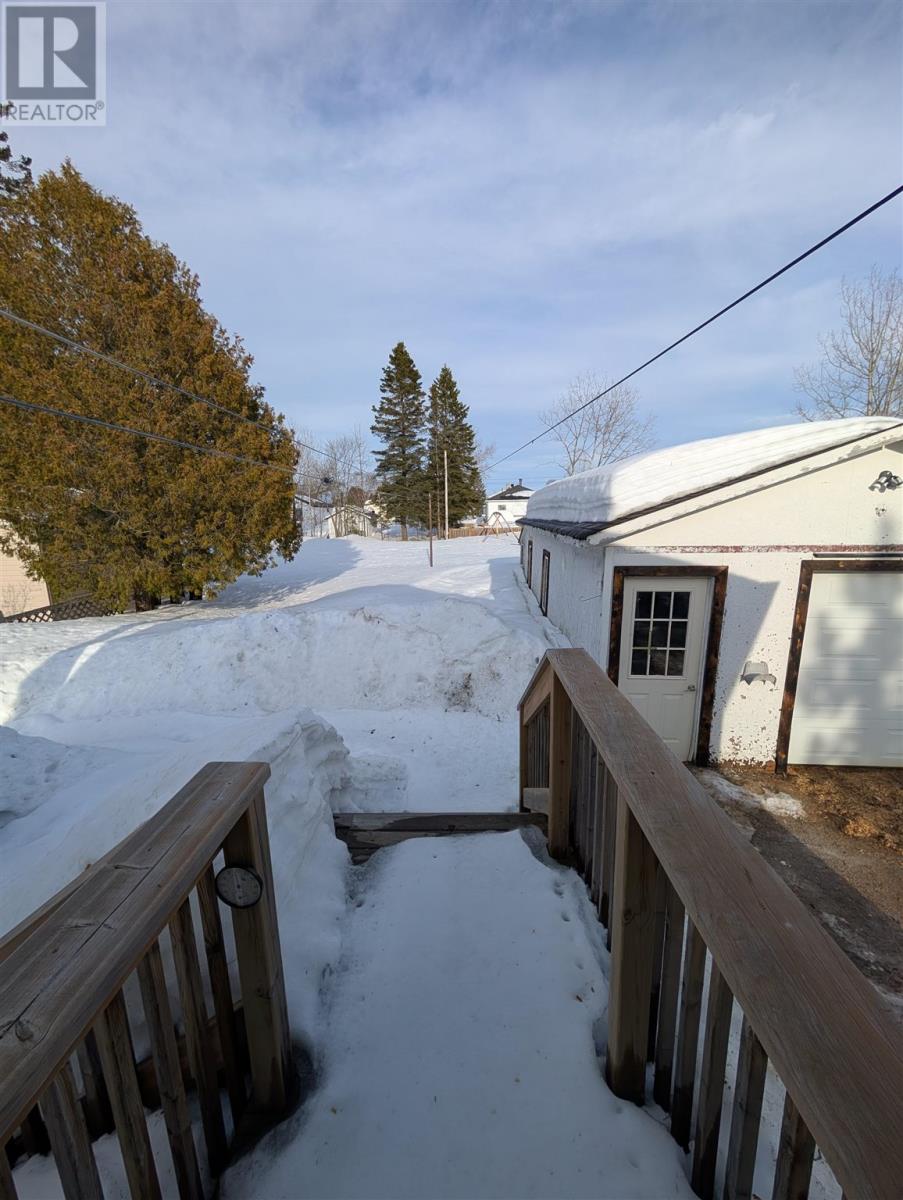 39 Beck Ave, Wawa, Ontario  P0S 1K0 - Photo 23 - SM260703