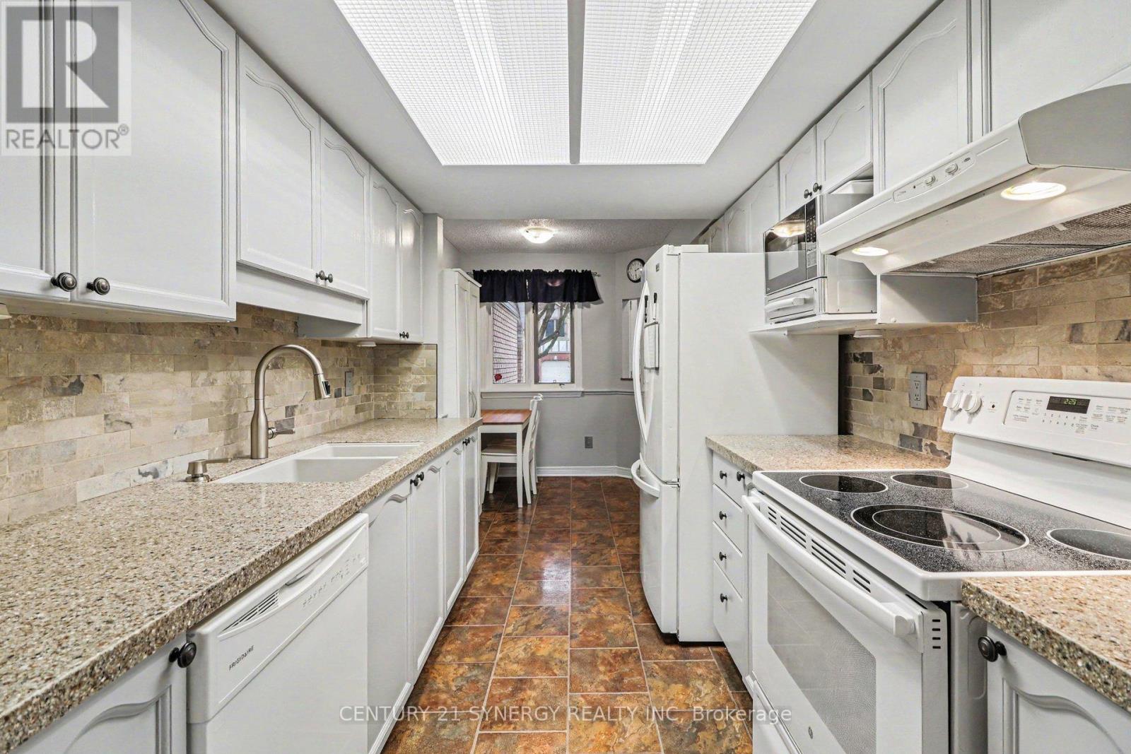 41 Hunterswood Crescent, Ottawa, Ontario  K1G 5V7 - Photo 9 - X13006496