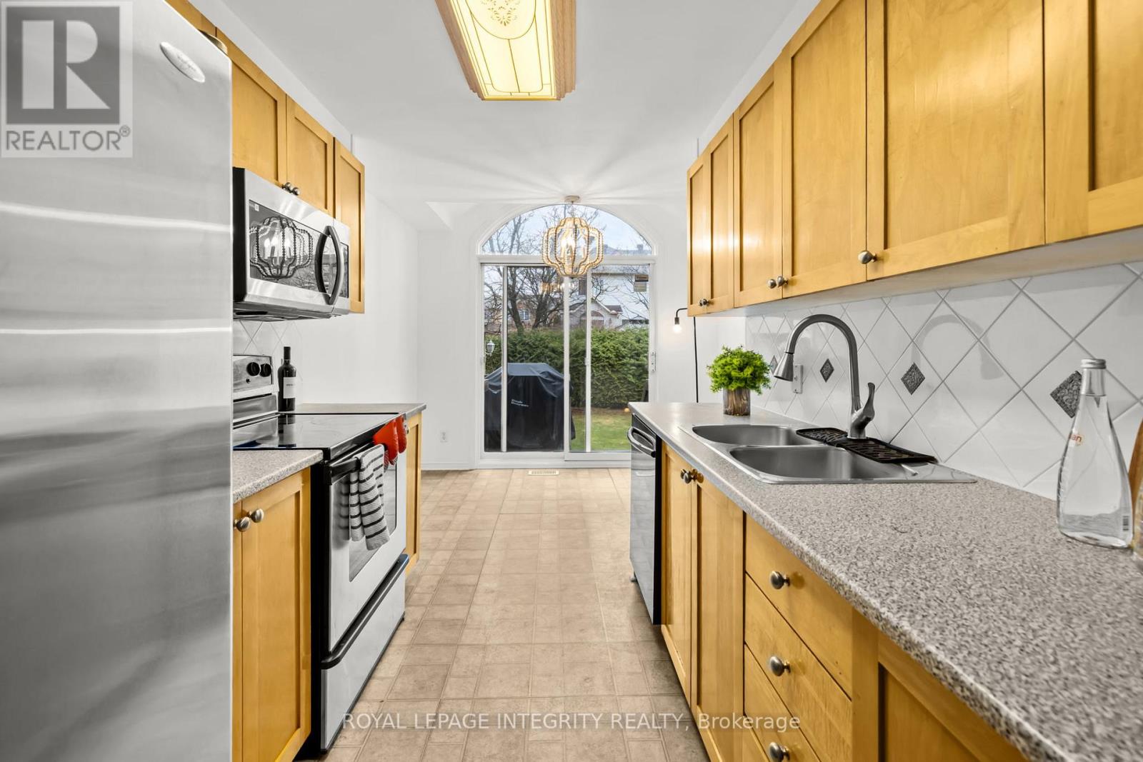 6383 Sablewood Place, Ottawa, Ontario  K1C 7M3 - Photo 13 - X13006584