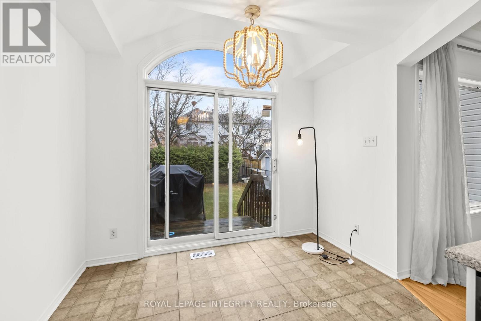 6383 Sablewood Place, Ottawa, Ontario  K1C 7M3 - Photo 14 - X13006584