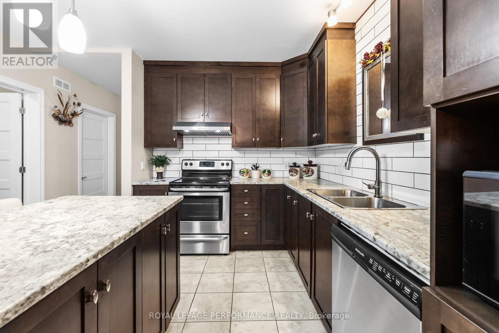 205 - 300 Solstice Crescent, Russell, Ontario  K0A 1W0 - Photo 10 - X13006590