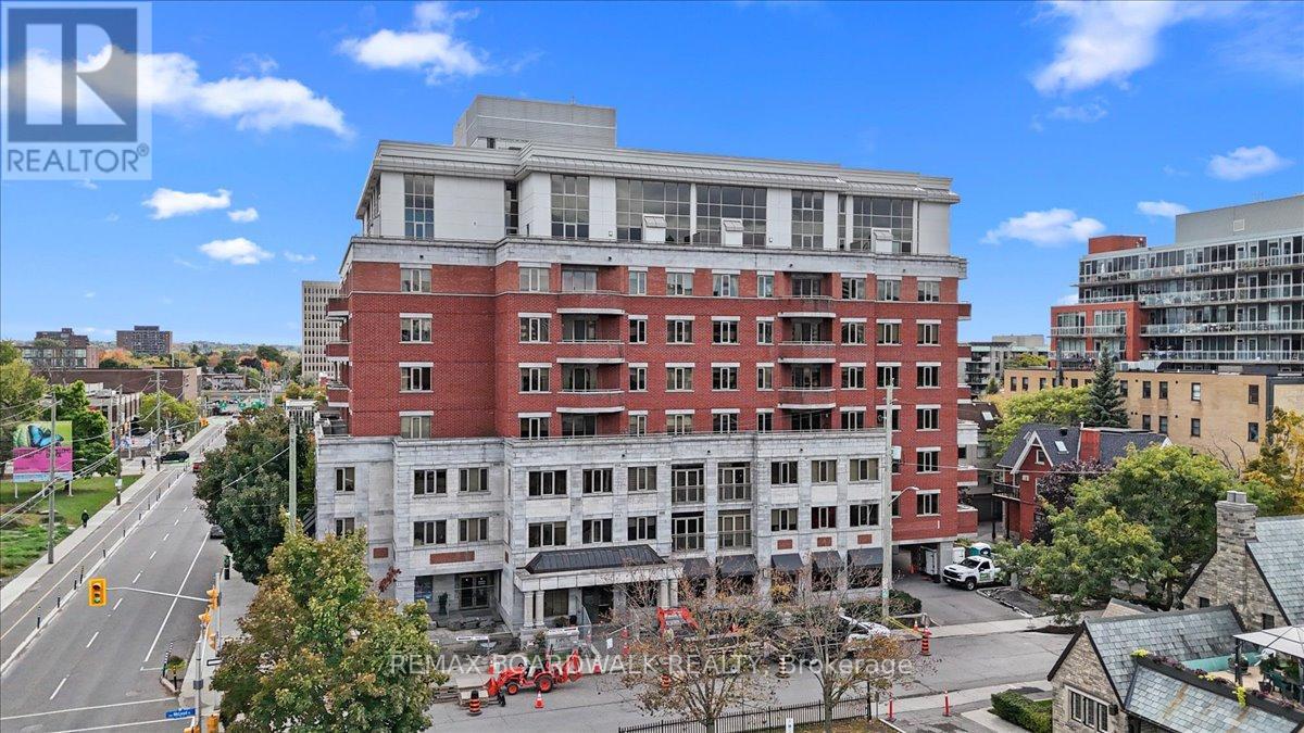 #ph804 - 320 Mcleod Street, Ottawa, Ontario  K2P 1A3 - Photo 1 - X13006610