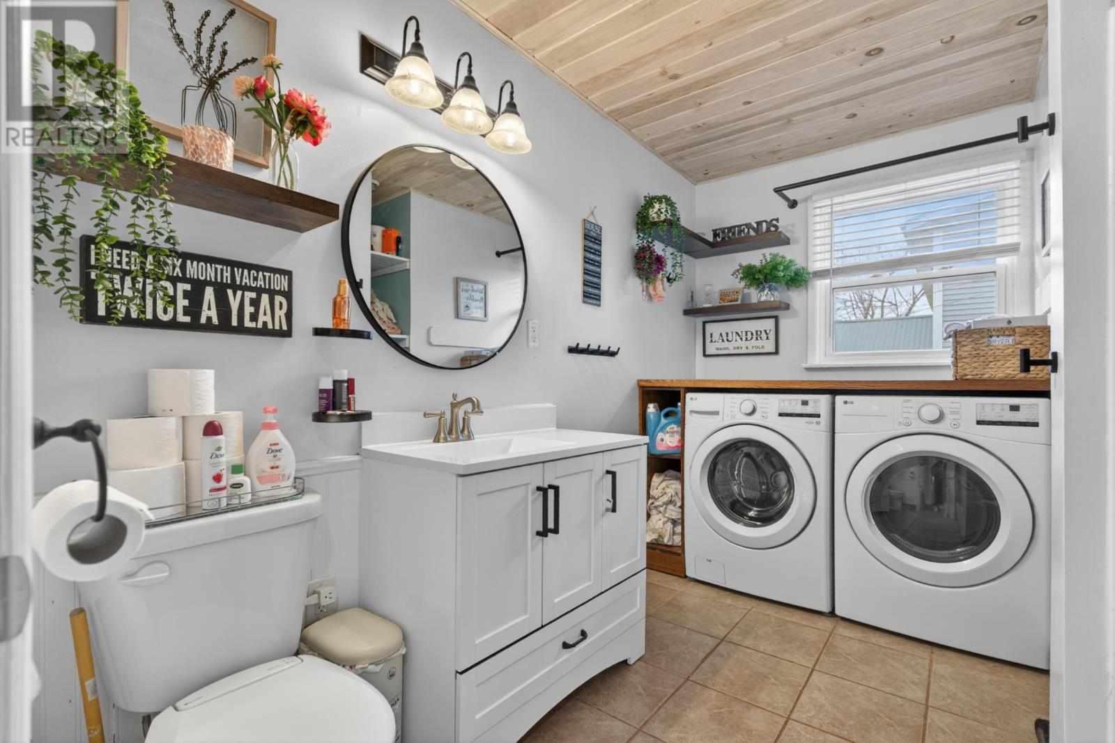 338 Myrtle Street, Summerside, Prince Edward Island  C1N 1X6 - Photo 13 - 202607595